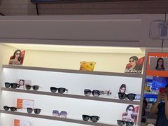 -诺柯视眼镜-蔡司依视路官方工厂店(淞南一店)