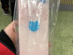 莓莓酸奶-兰熊鲜奶(西直门凯德mall店)