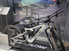 -DJI大疆(深圳华强北曼哈授权体验店)