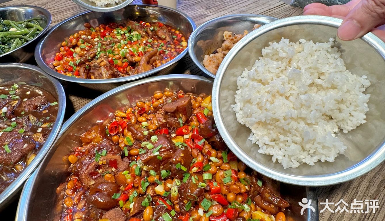  沈阳彩电塔新开的！！！巨巨巨巨好吃。。。🥺