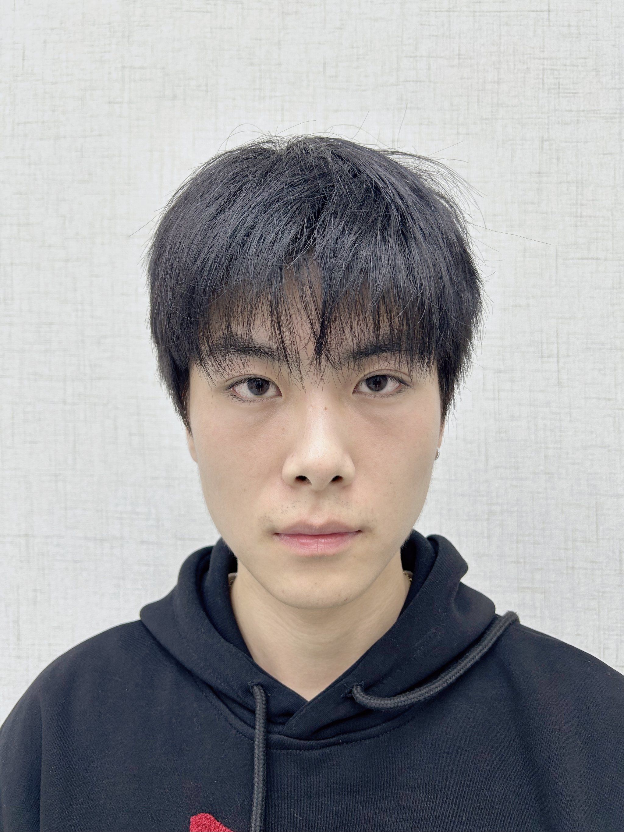 来结合设计他从事直播行业嘛所以上镜是很关键的还想显脸小一点