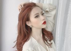 -AYO SALON
