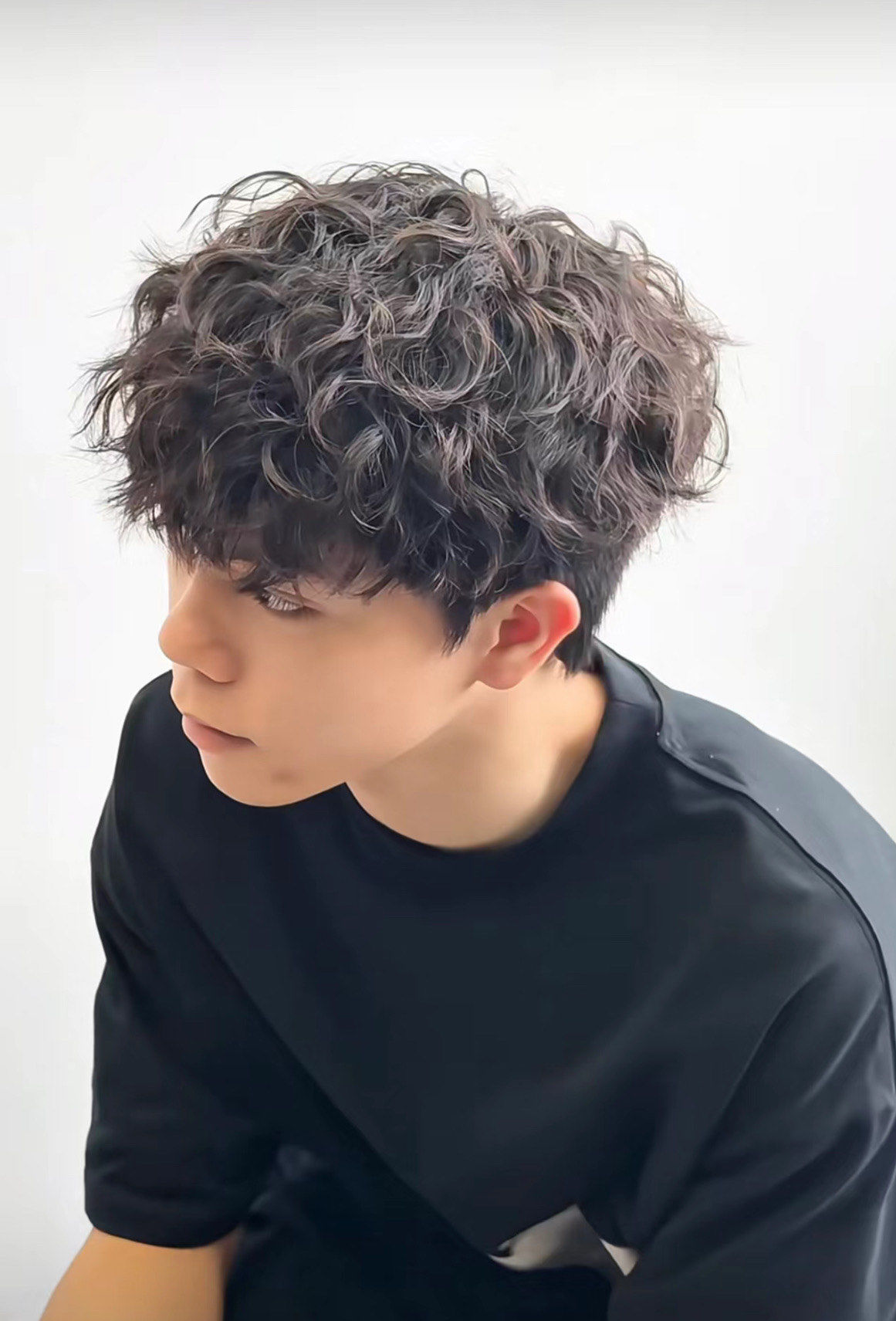 修饰脸型,还要有质感的烫发就选莱斯利卷#男生羊毛卷 #男生卷发