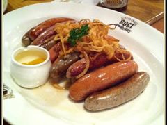 香肠拼盘-皇冠自酿啤酒坊(中国红街5号楼店)