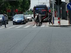 -新虹桥中心大厦