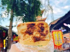 夹张飞牛肉凉粉-刘氏方酥锅盔(古城总店)