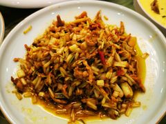 水芹炒肉丝-乡下姥渔馆(齐落山路店)