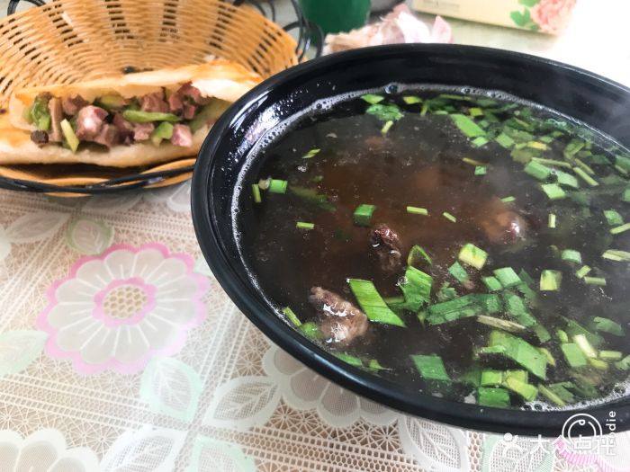 河间驴肉火烧驴肉汤图片 - 第1张