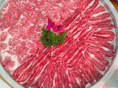 雪花拼五花趾-奉座泥炉烤肉·活鳗·稻草黄油鸡(龙美店)
