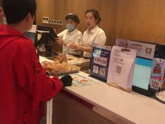 -巴黎贝甜(大宁国际商业广场店)