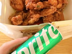 -BHC炸鸡(明洞总店)