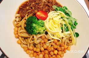 Scallion Crisp Braised Pork Noodles