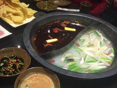 -宽板凳老灶火锅(南礼士路店)