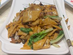 -蔼若春.传承三十年云南菜(金碧公园店)