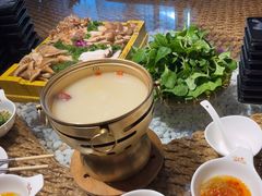 -慢丽江·云南野生菌土鸡锅(西山店)