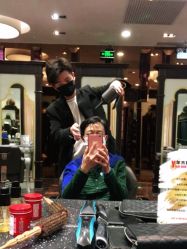 点击看大图 -八佰伴8008星级形象店