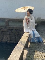 -一揽芳华汉服旗袍体验馆(拙政园店)