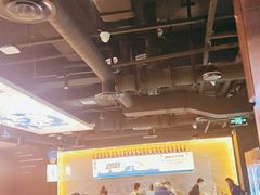大堂-鸣记脆皮烤鱼·海鲜烤鱼(三八广场店)