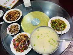 -余杨鸭鸭餐厅