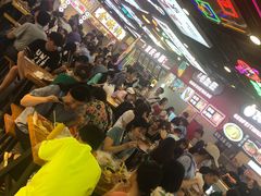 等位区-八一好吃街·高品美食广场