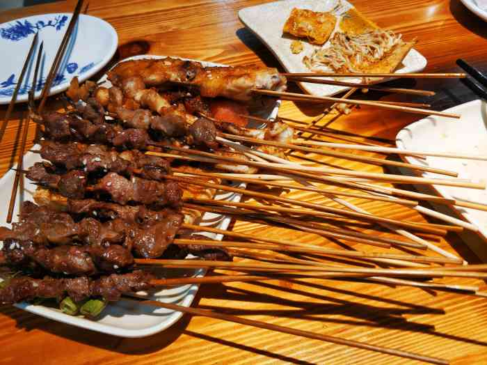 光头佬烧烤(坑口新村六巷店)