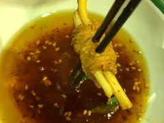 -拈签一笑黄牛肉辣卤串串