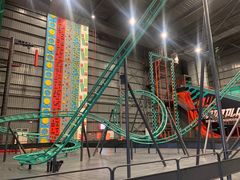 -极限PLAY运动娱乐新世界·团建派对潮玩休闲馆·室内蹦极高空游乐园
