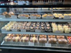 -红宝石·鲜奶小方·海派西点房(南丹店)