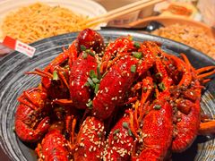-肥肥虾庄·金牌油焖大虾(汉街SKP店)