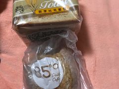 -85度C(生甜甜圈研究工坊·上海平凉店)