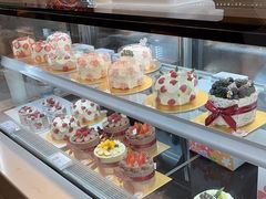 -花花卷卷·鲜食蛋糕(静安久光百货店)