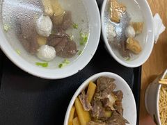 -松树干拌面店
