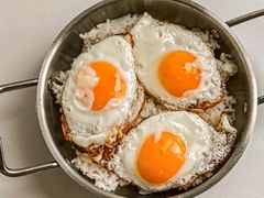 煎蛋-佳佳粉馆(城隍庙店)
