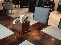-广州万富希尔顿酒店·感趣自助餐厅·金秋蟹宴生蚝海鲜刺身