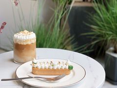 -Fridi Patisserie Cafe