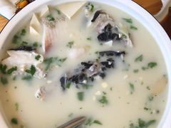 -美顺香食府鱼头老店(雪野湖店)