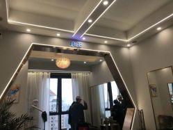 -V8潮牌·接发烫染连锁