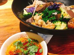 -万记麻辣烫国展总店