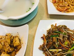 鱼头豆腐汤-九龙湾茶餐厅(东门店)