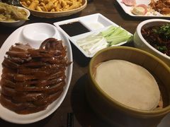 精品烤鸭-宝轩渔府·老字号海鲜·正宗津菜(水上店)