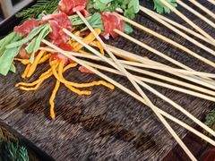 -鹿鸣山草本茶香火锅(园西路店)