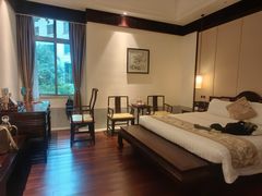 花园大床房-龙山酒店温泉