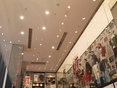-优衣库(深圳万象天地旗舰店)