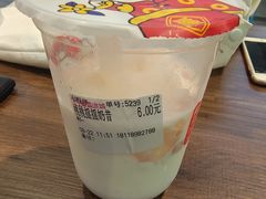 -蜜雪冰城(万达广场外B号门门口外集装箱店)