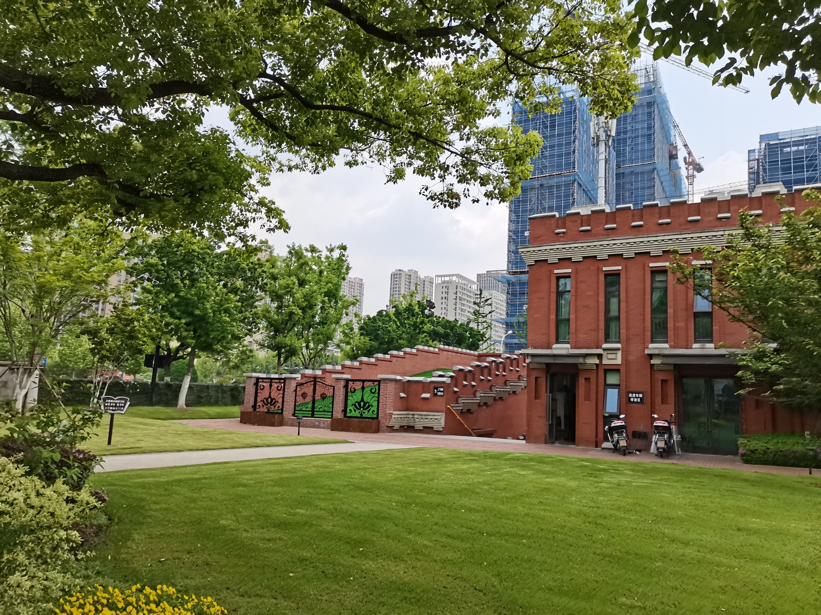 花冲公园悦书房~遇见书局