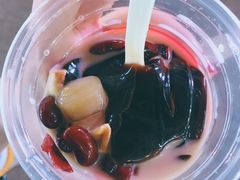 奶茶味燒仙草-八婆婆烧仙草(曾厝垵店)