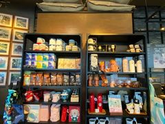 零售区-星巴克臻选(深圳皇庭广场分店)