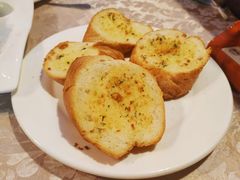 奶酪蒜面包-老井俄式餐厅
