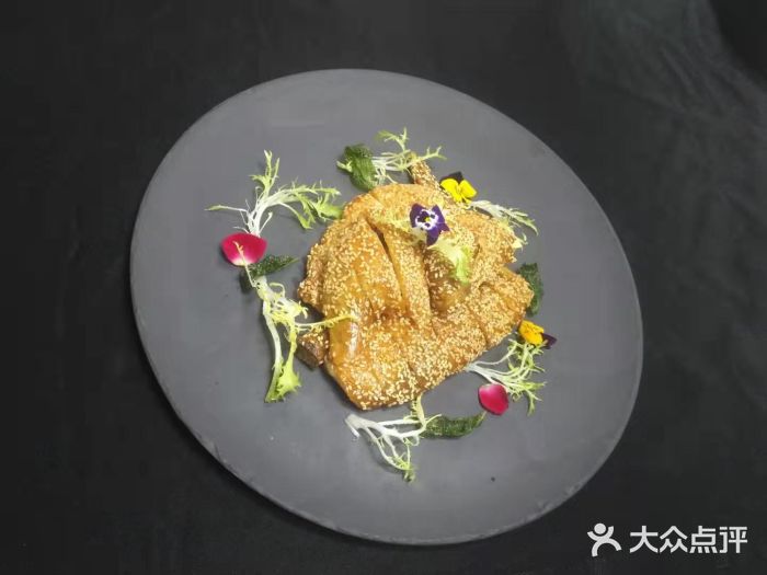 索菲特酒店·乐轩华中餐厅都匀毛尖烟熏芝麻鸡图片
