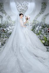 点击看大图 -曼青婚纱礼服馆